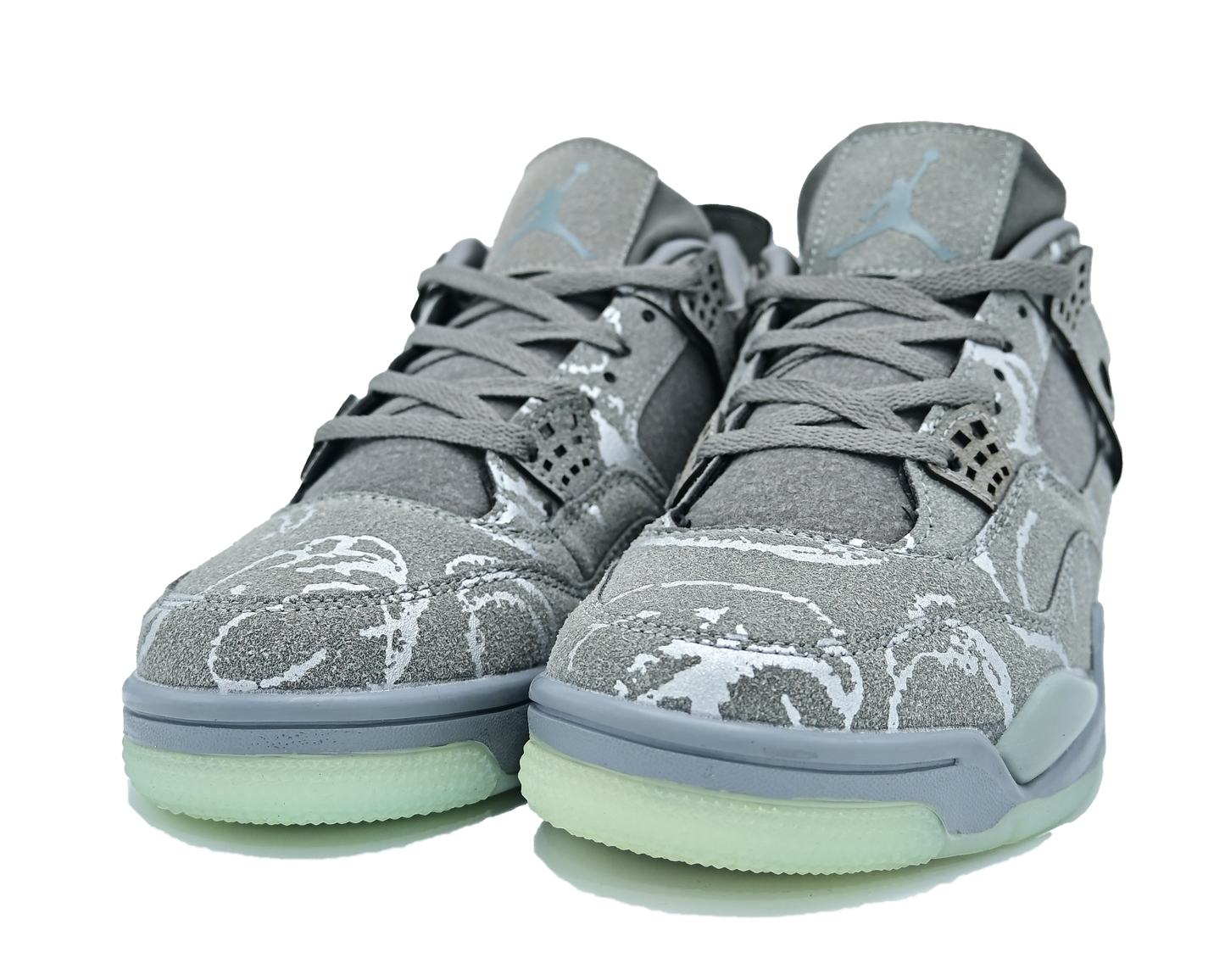 Jordan 4 Kaws
