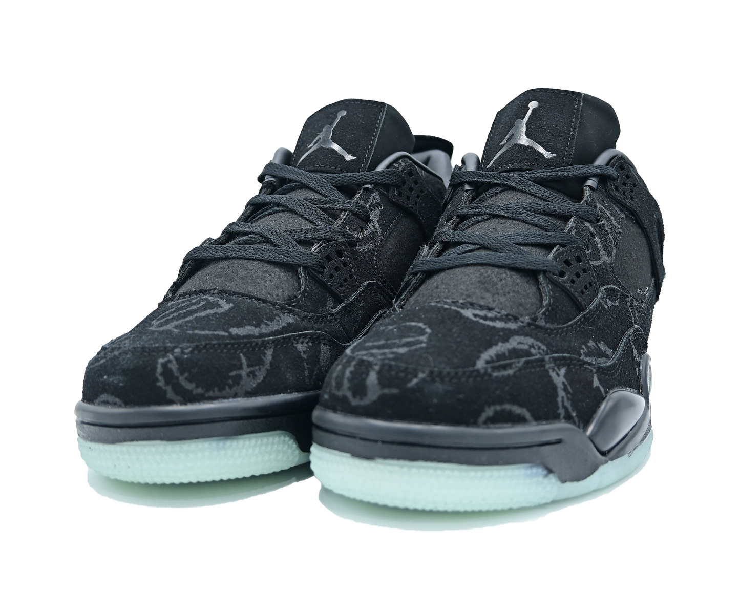 Jordan 4 Kaws