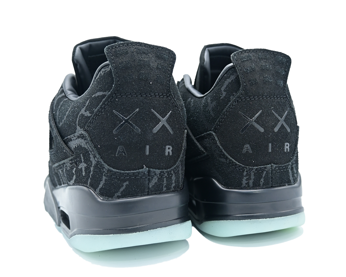 Jordan 4 Kaws
