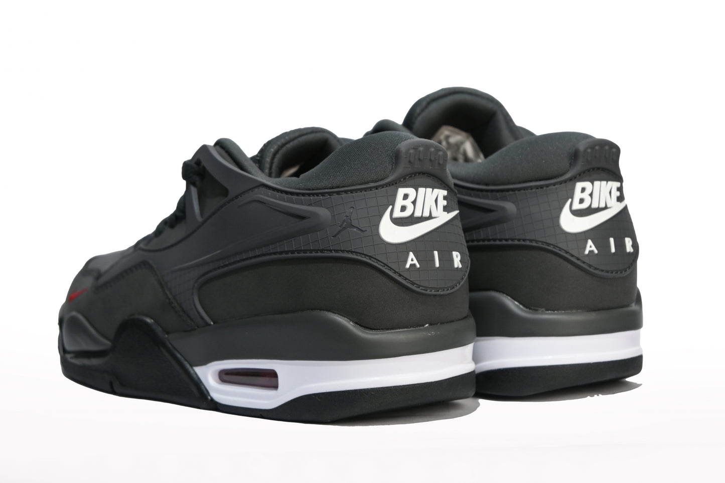 Jordan 4 Nigel Slyvester