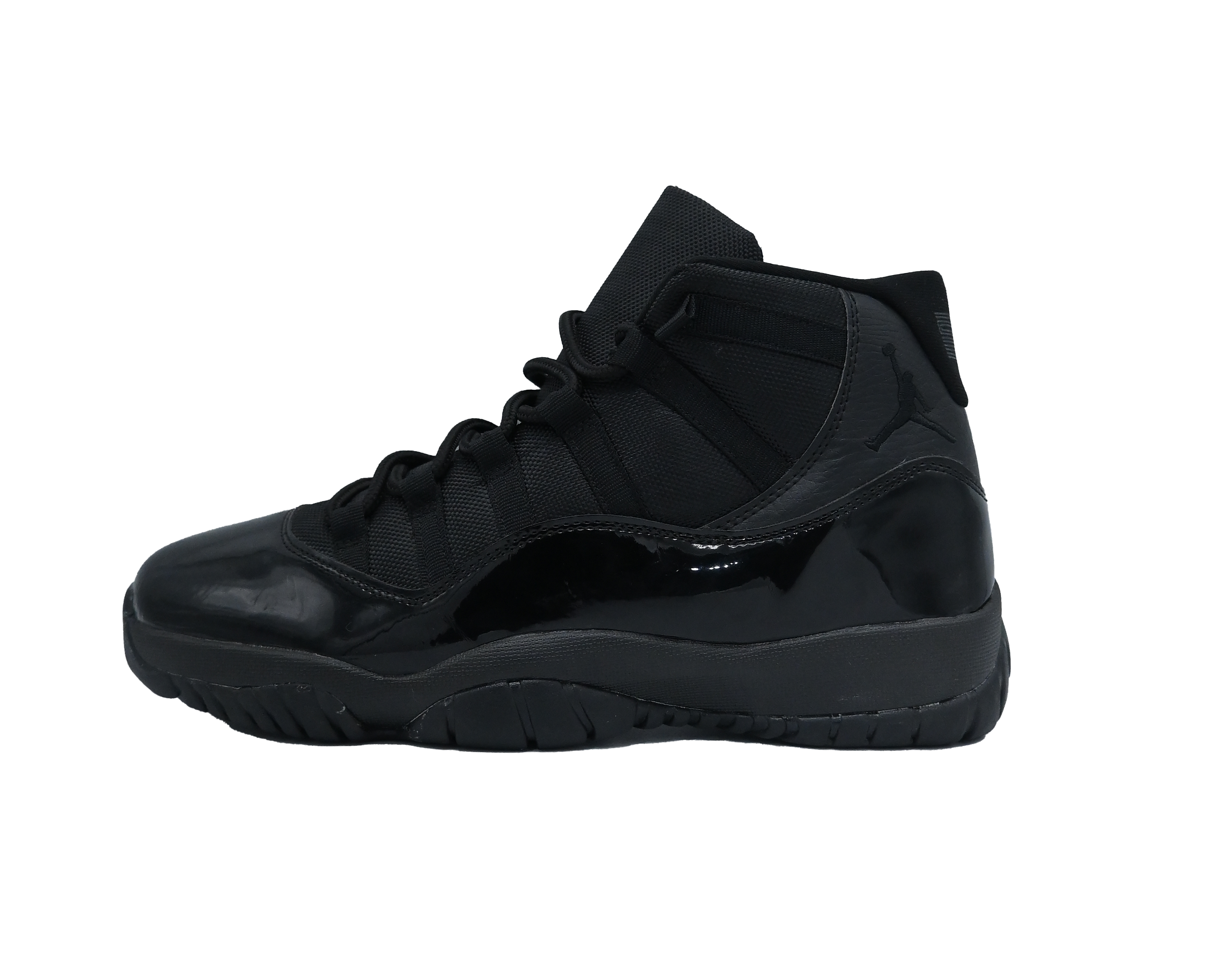 Jordan 11 triple black