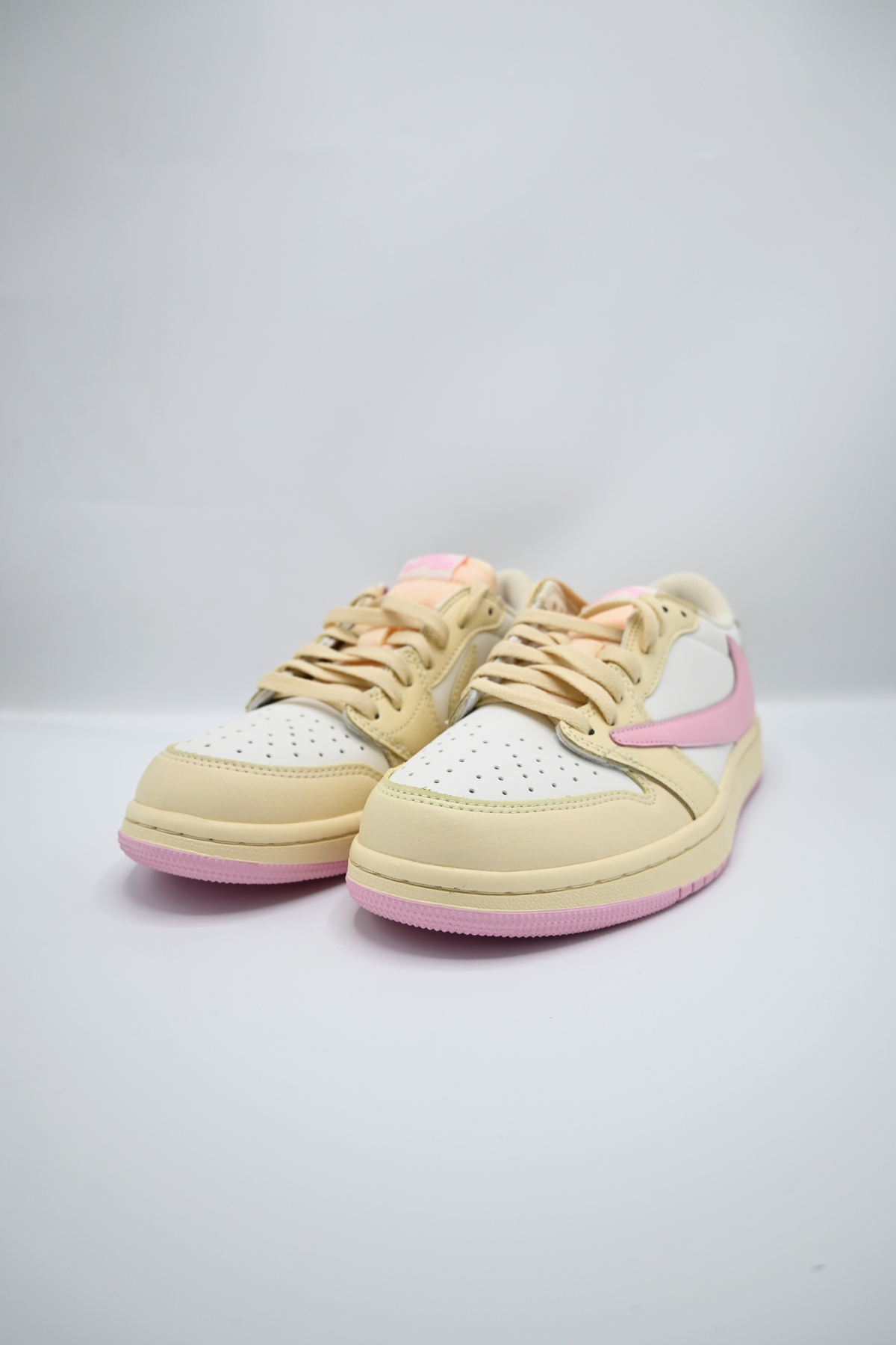 Travis air Jordan 1 low