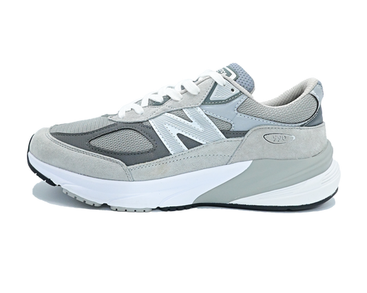 New Balance 990