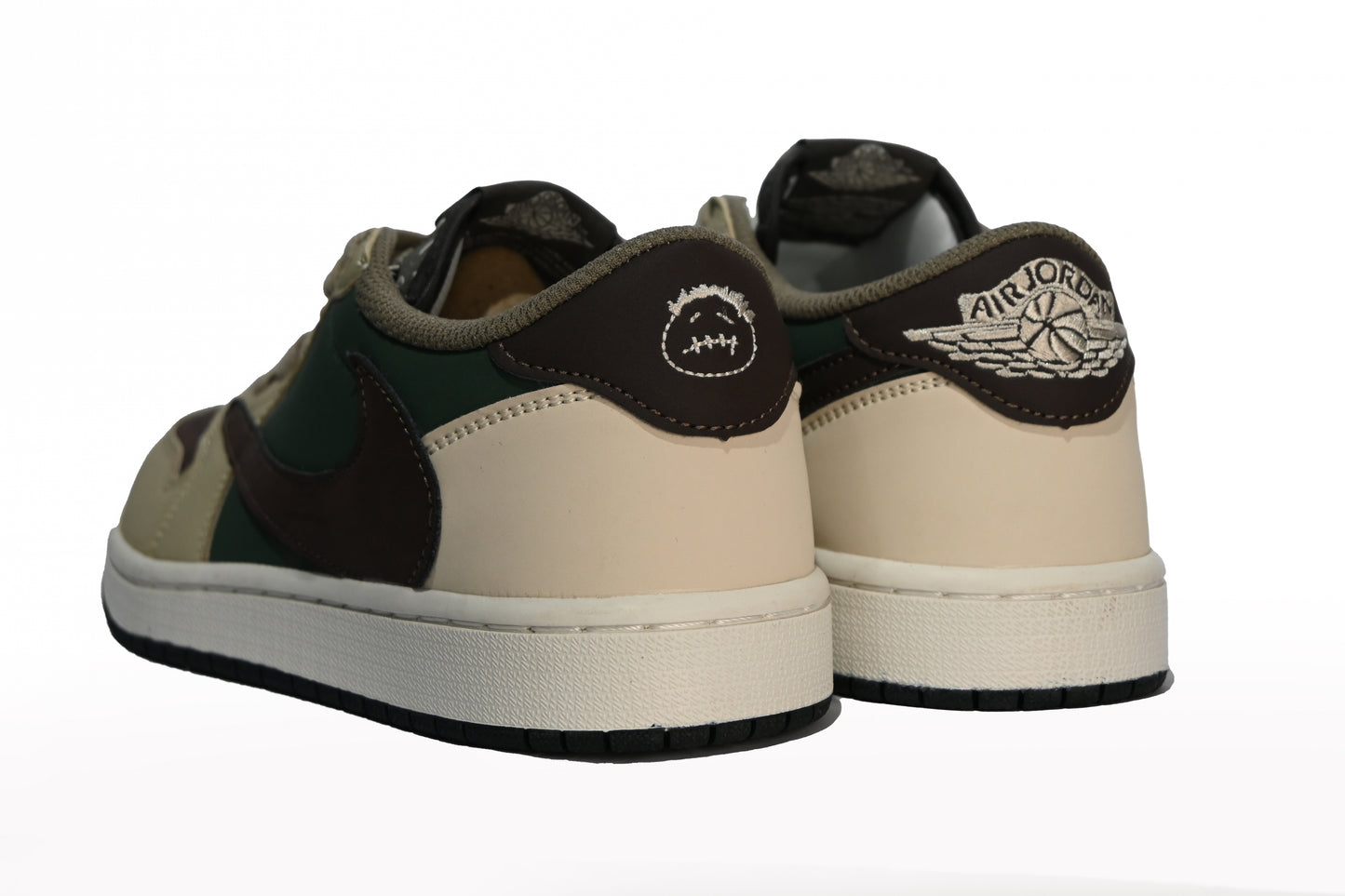 Travis low Jordan 1